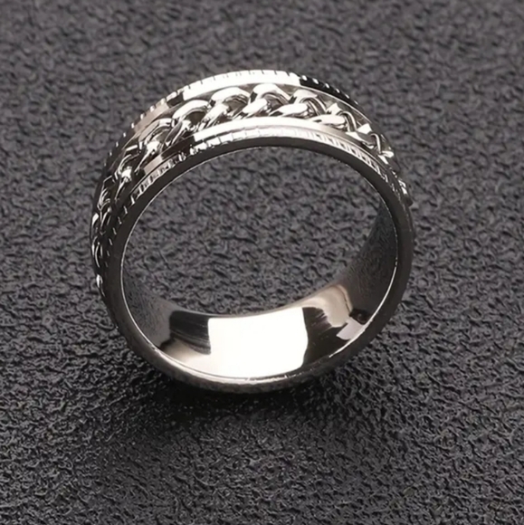 One stainless steel rotating fidget spinner ring - Picture 2 of 3